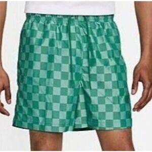Nike Mens Club Flow Chorine Green Checkered Shorts NWT Small